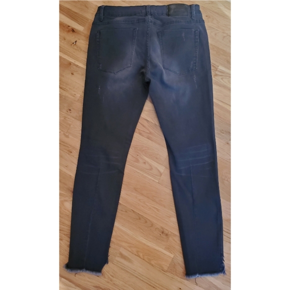 One Teaspoon Freebird II Distressed Step Hem Black Dark Fantasy Jeans Size 30 - Picture 6 of 15